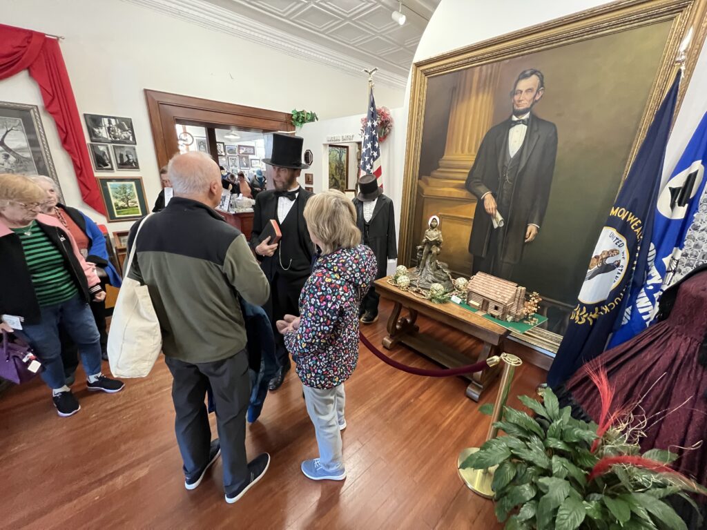 Historical Attractions Visit Hodgenville, Kentucky